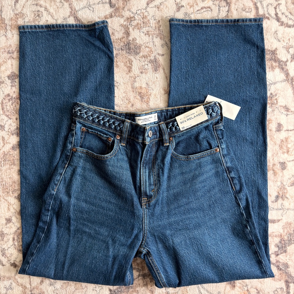 Abercrombie & Fitch High Rise 90's Relaxed Jeans
